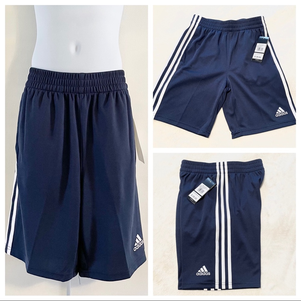 🆕Boys Adidas Classic Three-Stripe Shorts